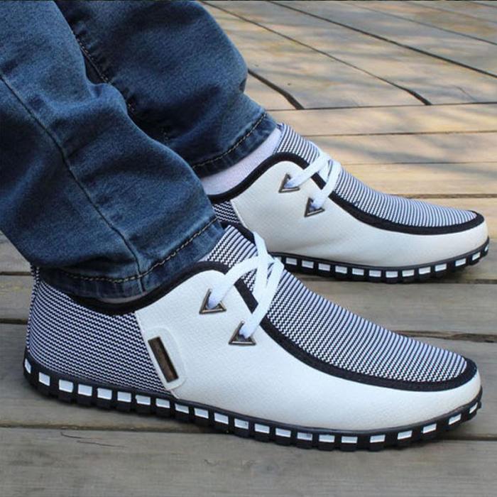 Fashionable men's dress shoes